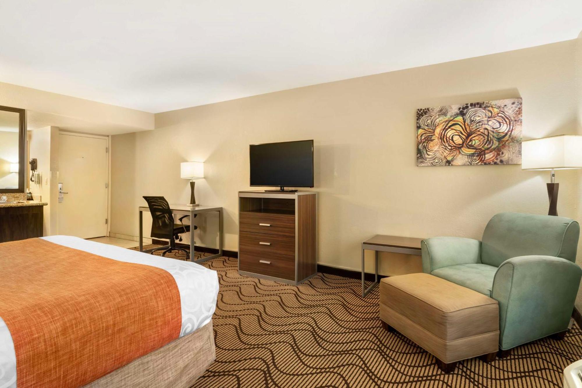Western Heritage Hotel