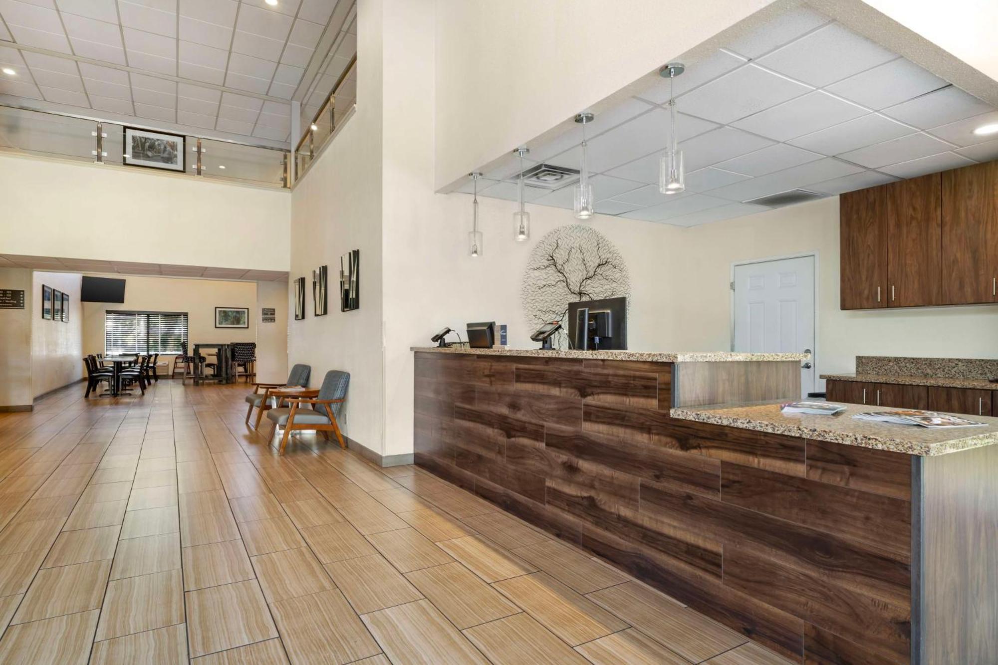 Hotel Western Heritage 3*